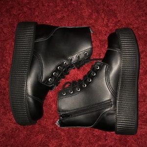 BRAND NEW Black TUKskin Casbah Boot